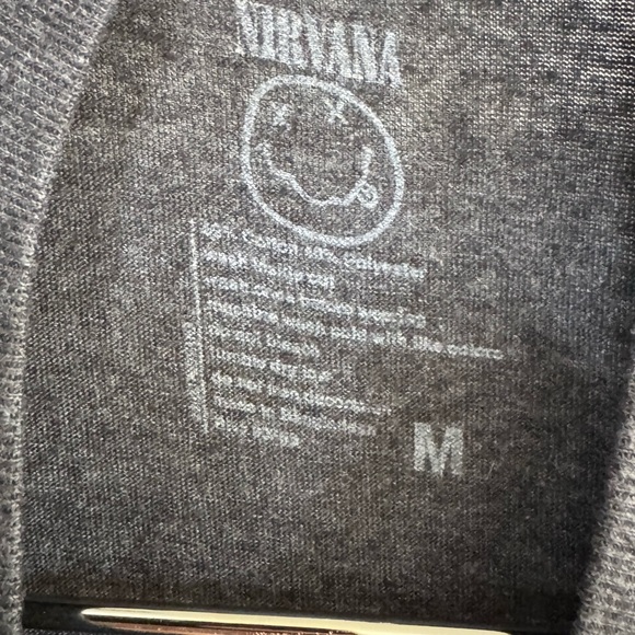 Nirvana Rock Band 90s Happy Dead Face Grunge Charcoal Gray Women’s M T-Shirt - Picture 4 of 4